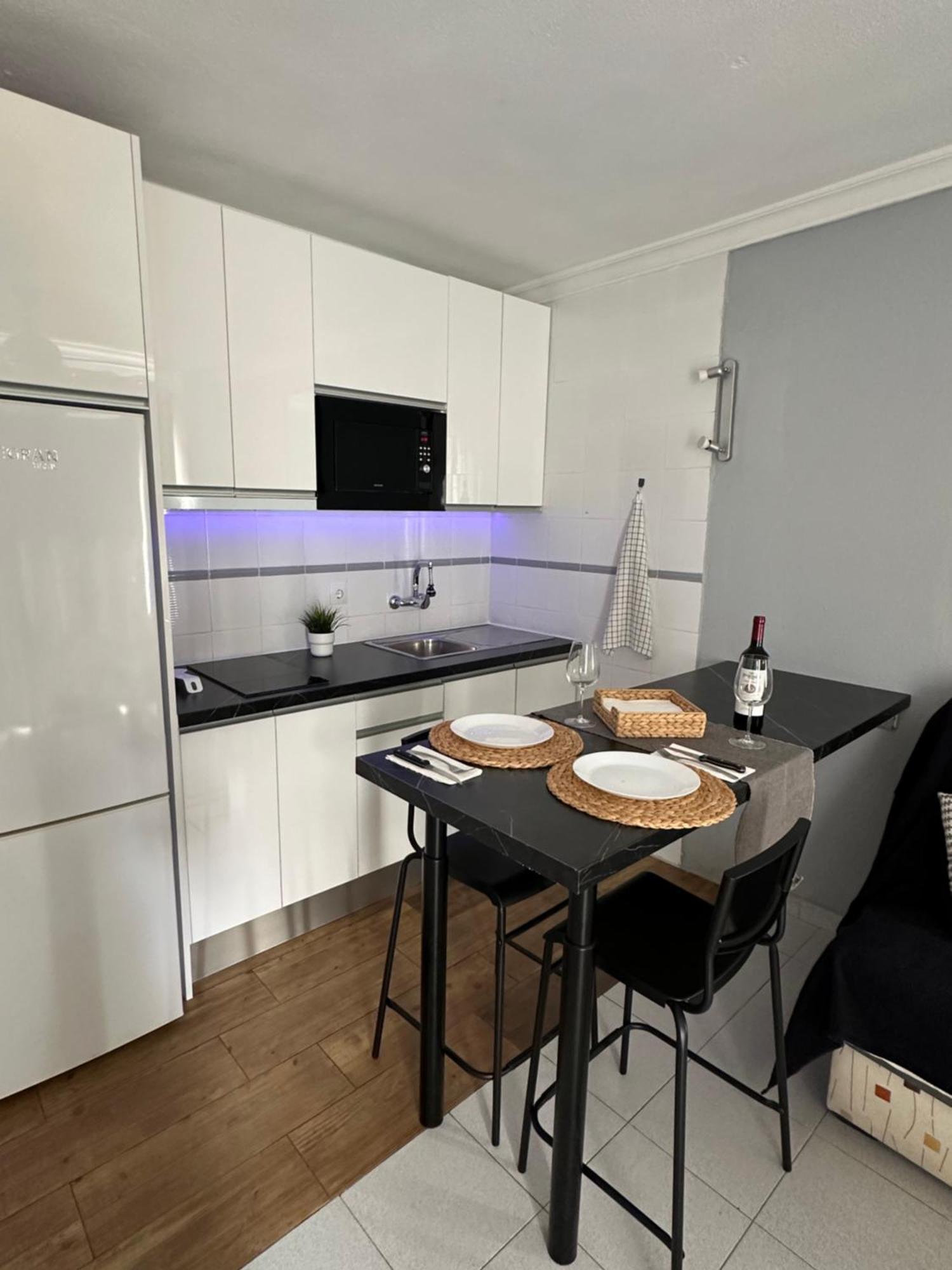 Beach House San Bartolome Bagian luar foto