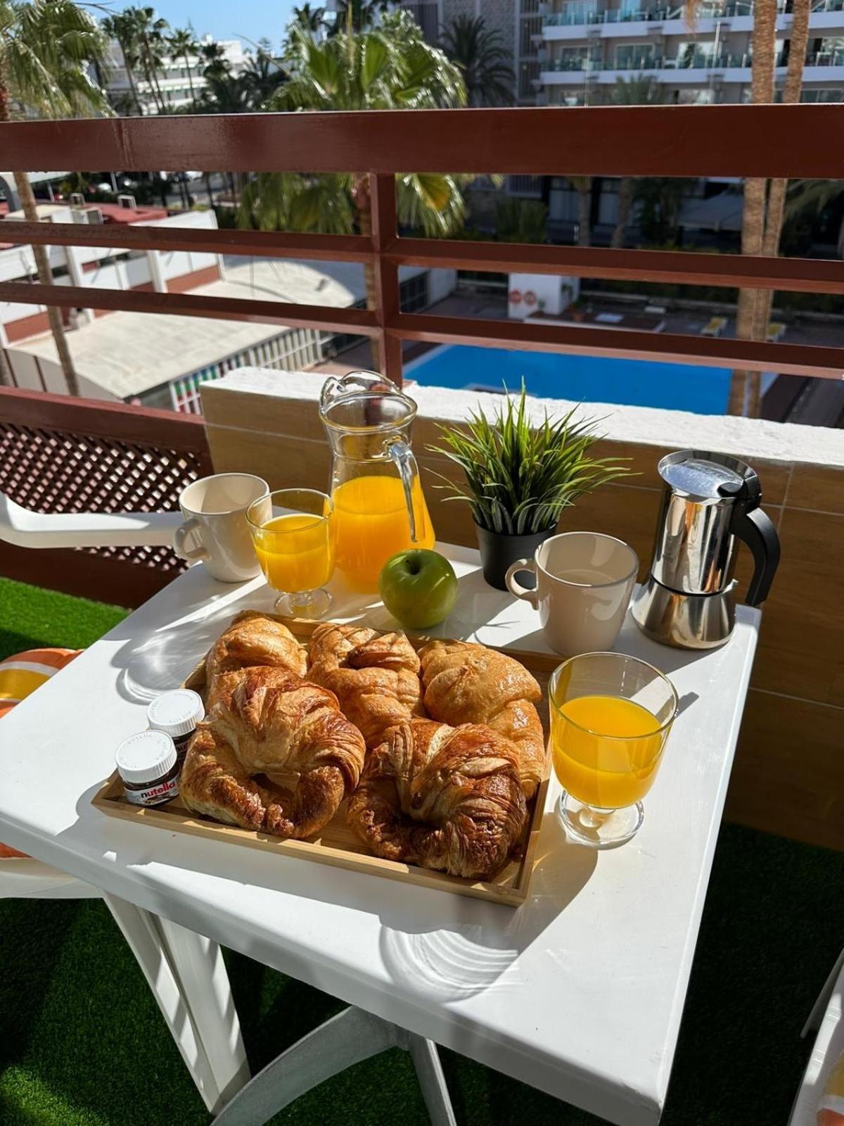 Beach House San Bartolome Bagian luar foto